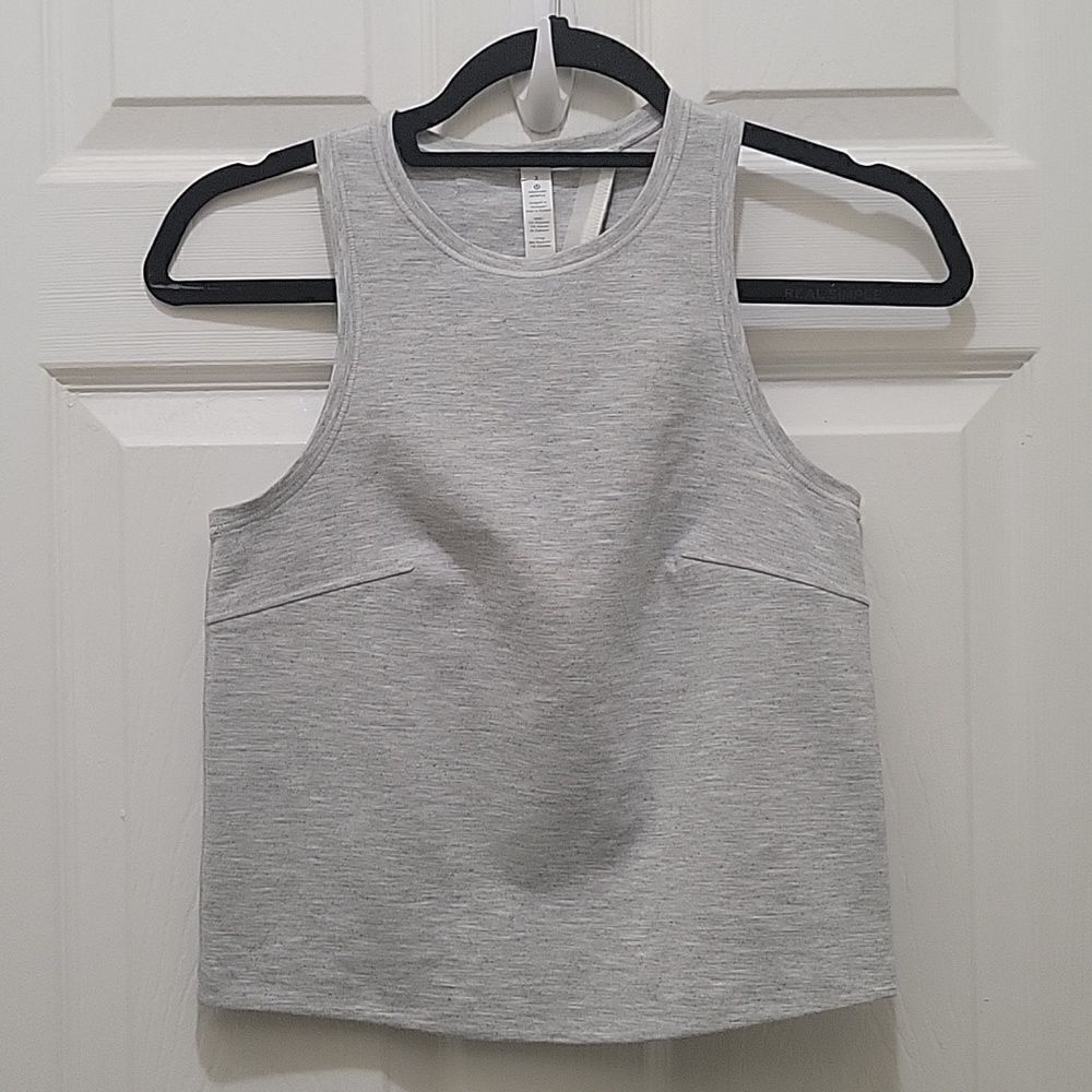 Lululemon Minimal Tank - Picture 2 of 10
